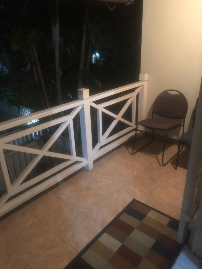 Finest Accommodation Renfrew Place 1 Bedroom Apt # 42 New Kgn 4--12 Renfrew Rd Kingston Luaran gambar